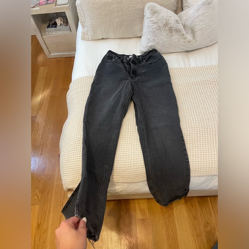 Abercrombie Curve Love Ultra High Rise 90’S Straight Jean with Vent Hem